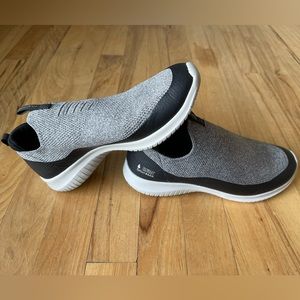 Sketchers Slip On Sneakers